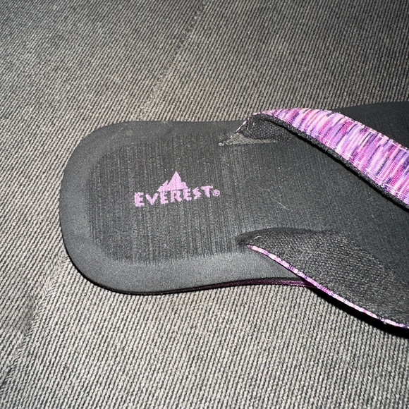 Girls Everest Flip Flops - Picture 9 of 12